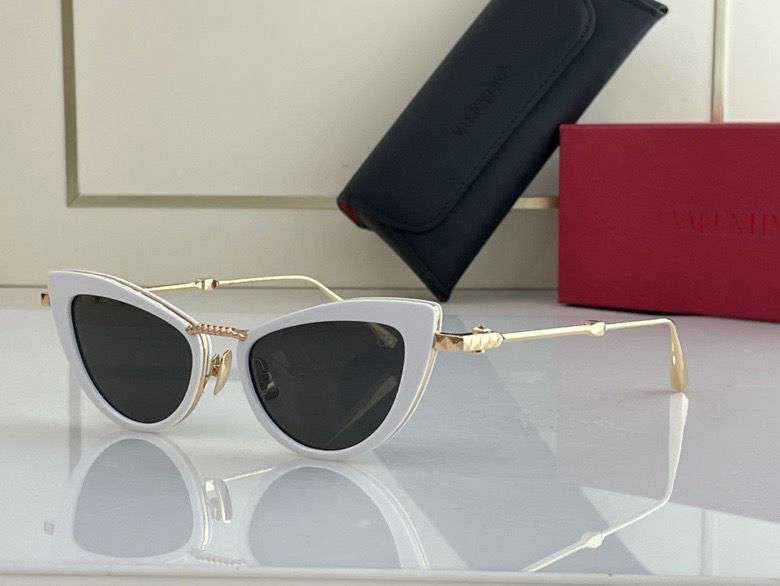 Picture of Valentino Sunglasses _SKUfw46124250fw